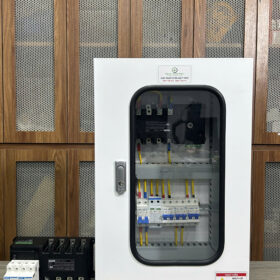 Tủ điện hybrid và các thiết bị đi kèm