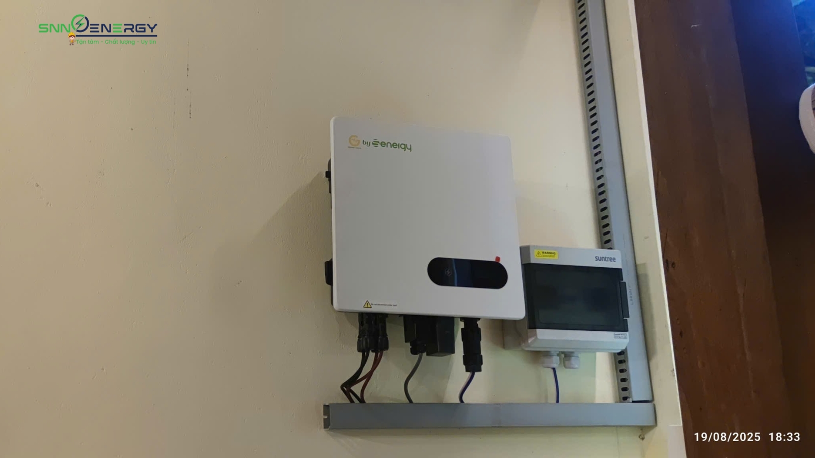 Biến tần Senergy và tủ điện hệ 3kwp